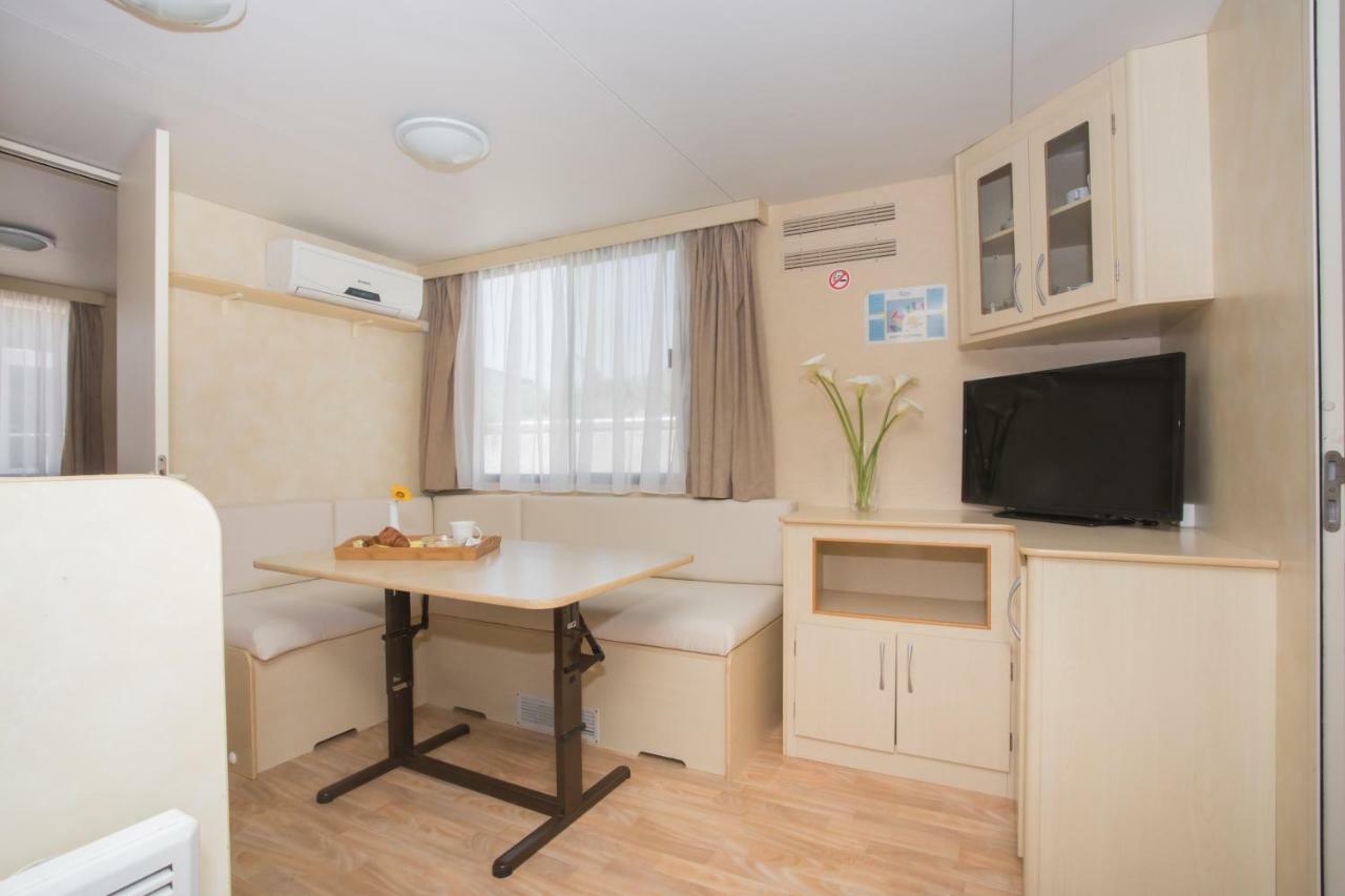 Sunce Mobile Homes & Apartments Grebaštica Buitenkant foto